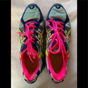 🌸2 for$12. ASICS tennis shoes size 10.  Great condition. Fun colors